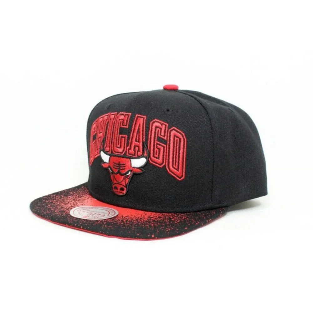 Mitchell & Ness Chicago Bulls Snapback Hat Cap Black / Red NBA Spray Paint NWT